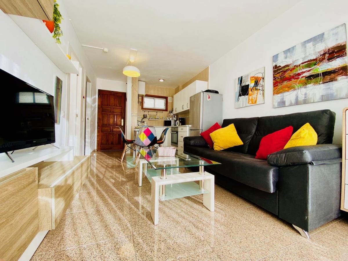 Orange And White Apartment In Yumbo San Bartolomé エクステリア 写真