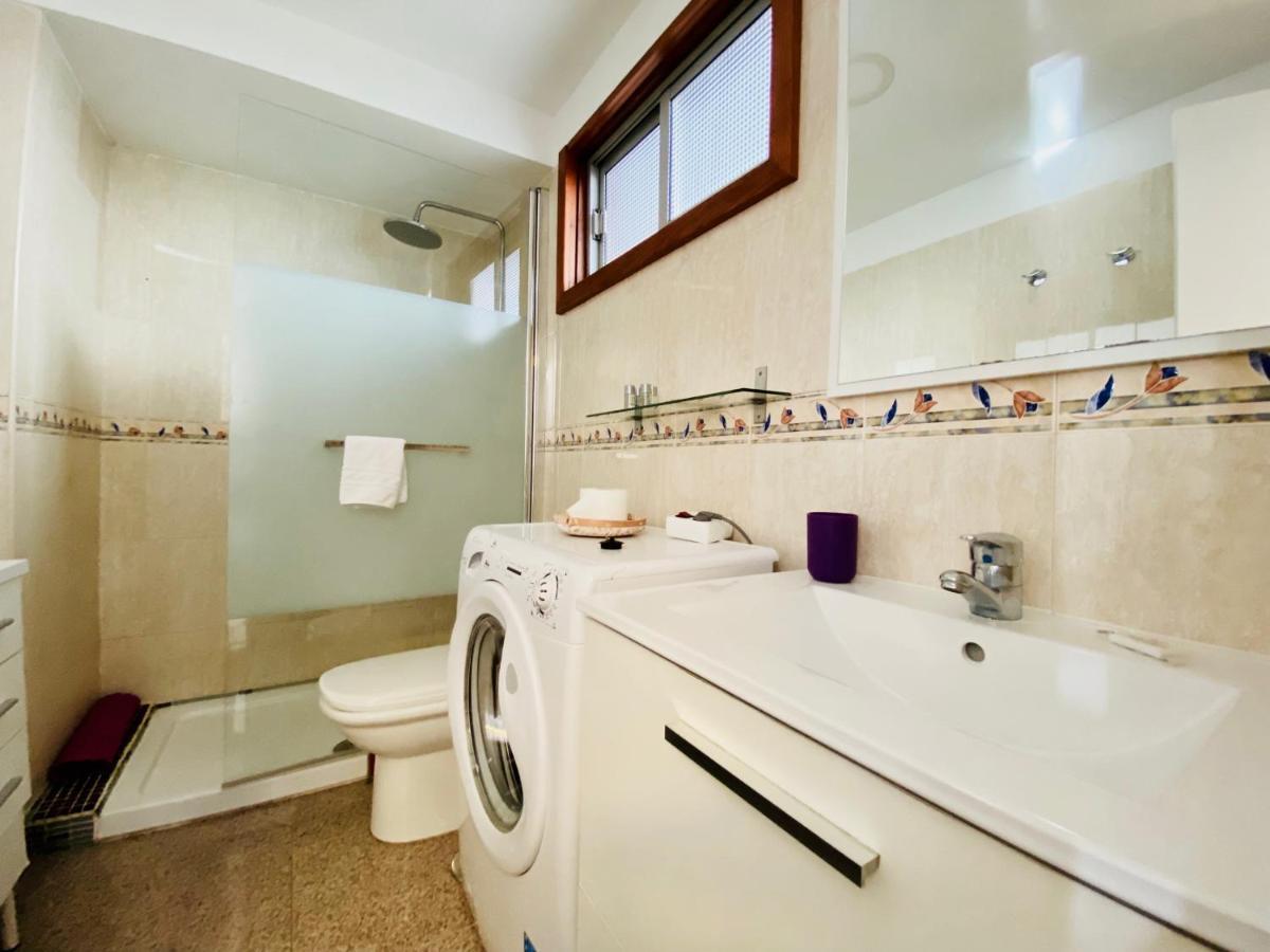 Orange And White Apartment In Yumbo San Bartolomé エクステリア 写真