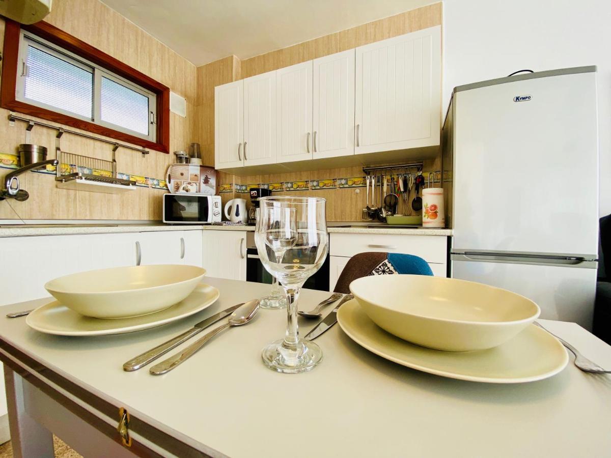 Orange And White Apartment In Yumbo San Bartolomé エクステリア 写真