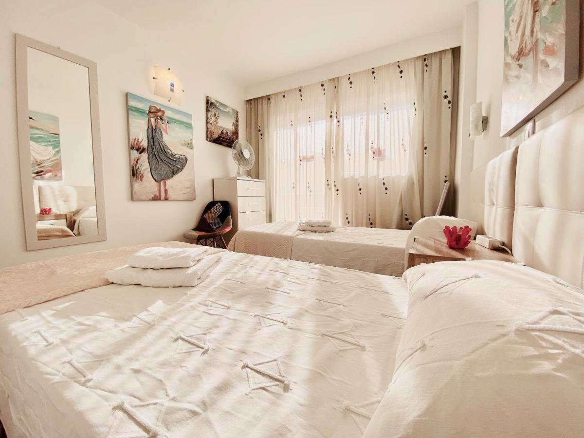 Orange And White Apartment In Yumbo San Bartolomé エクステリア 写真