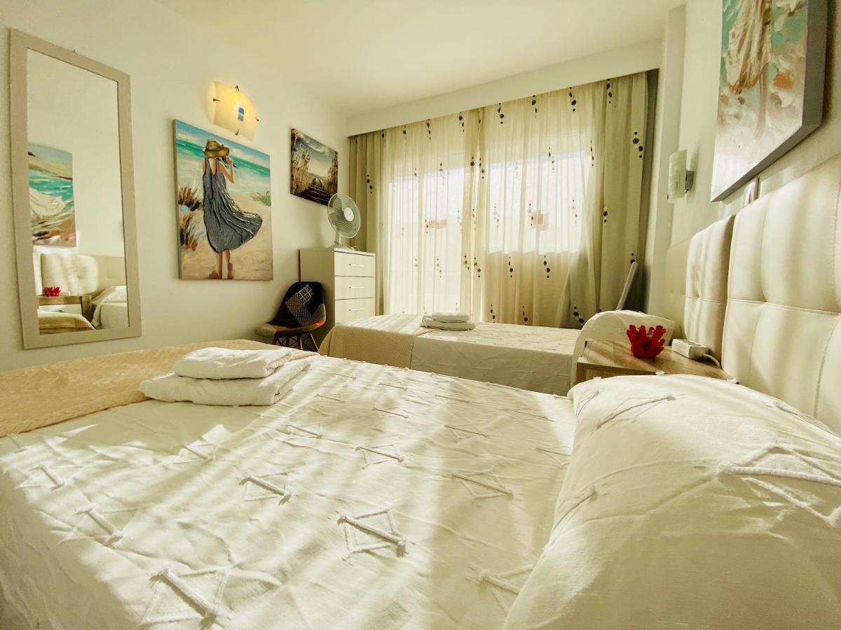 Orange And White Apartment In Yumbo San Bartolomé エクステリア 写真
