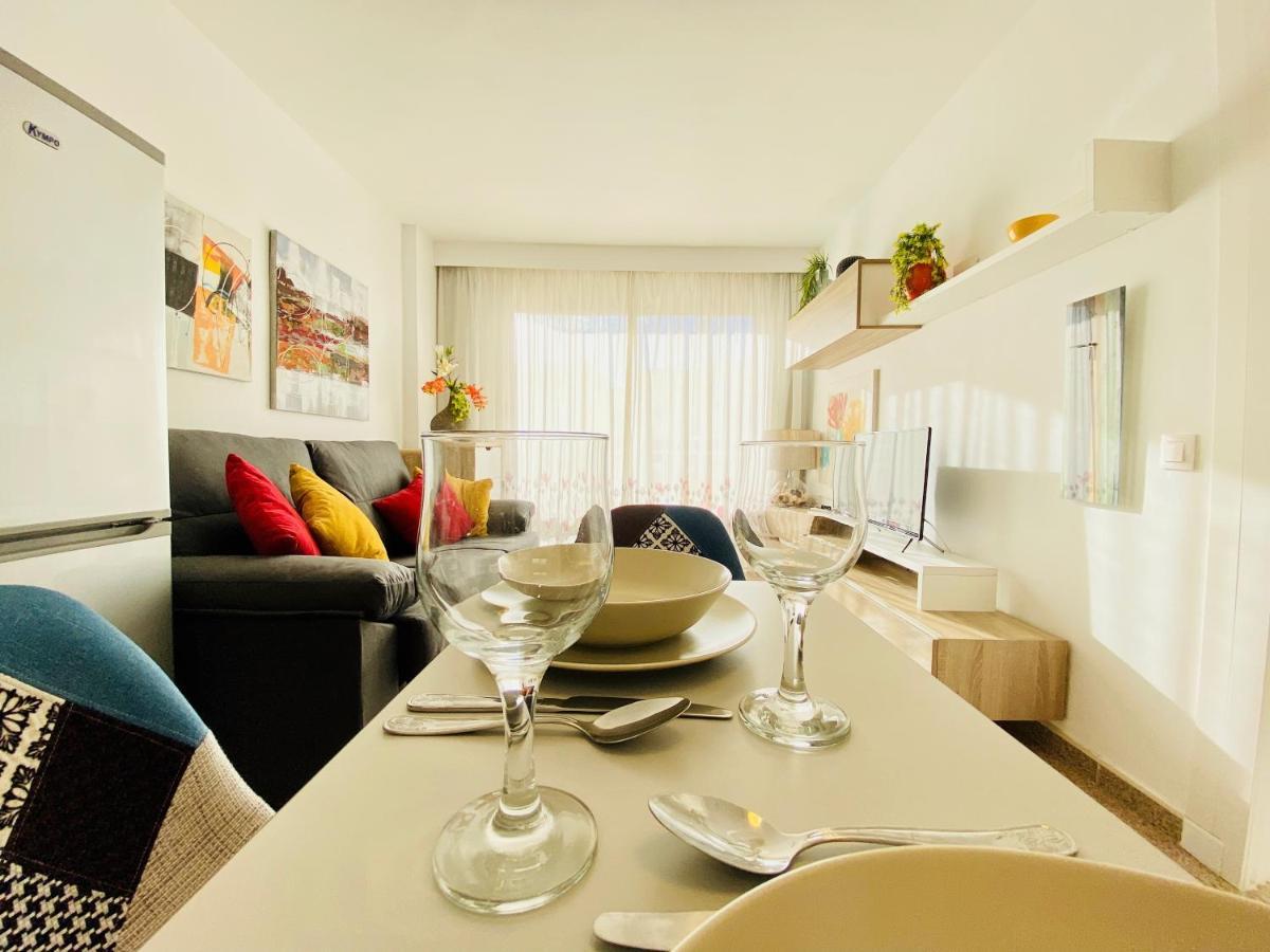 Orange And White Apartment In Yumbo San Bartolomé エクステリア 写真