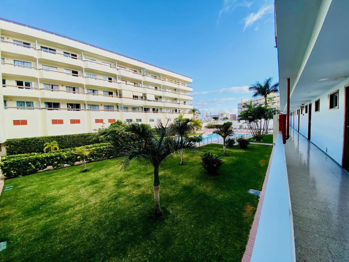Orange And White Apartment In Yumbo San Bartolomé エクステリア 写真